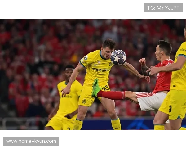 恰尔汗奥卢与巴雷拉回归合练,国米中场双核复出提振士气 恰尔汗奥卢与巴雷拉回归合练,国米中场双核复出提振士气